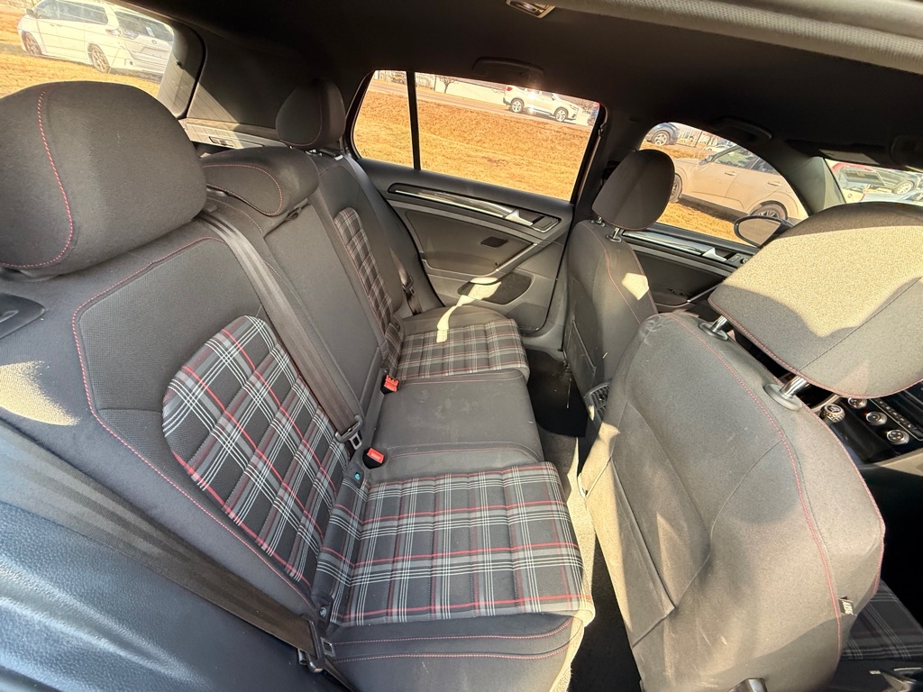 Volkswagen GTI SE 6M 4-Door 2016