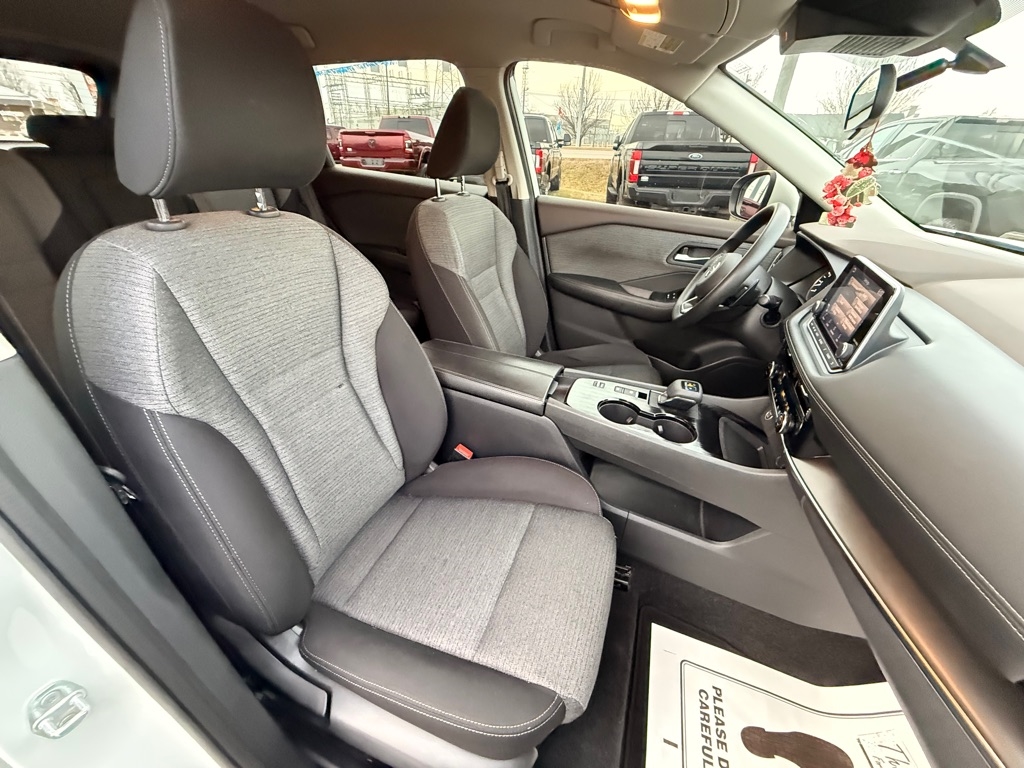 Nissan Rogue SV 2021