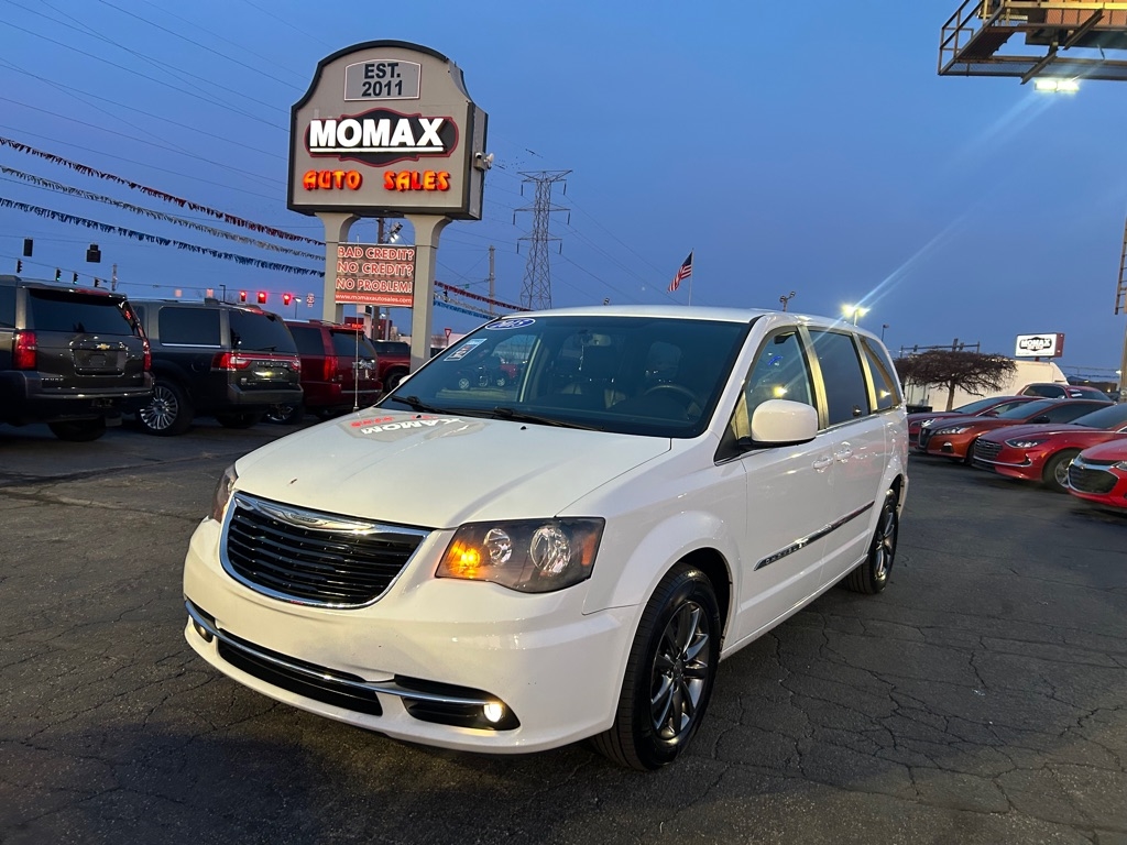 Chrysler Town & Country S 2015