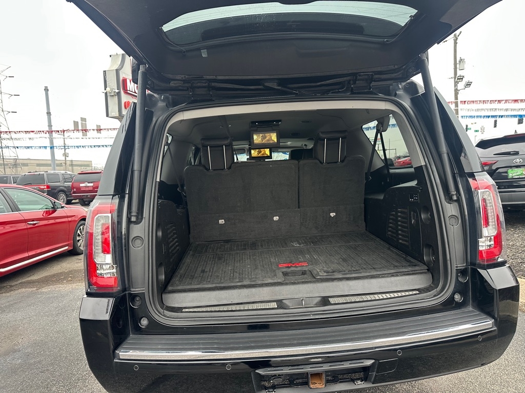 GMC Yukon XL Denali 4WD 2019