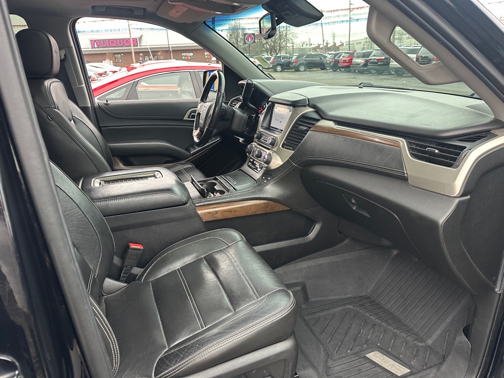 GMC Yukon XL Denali 4WD 2019