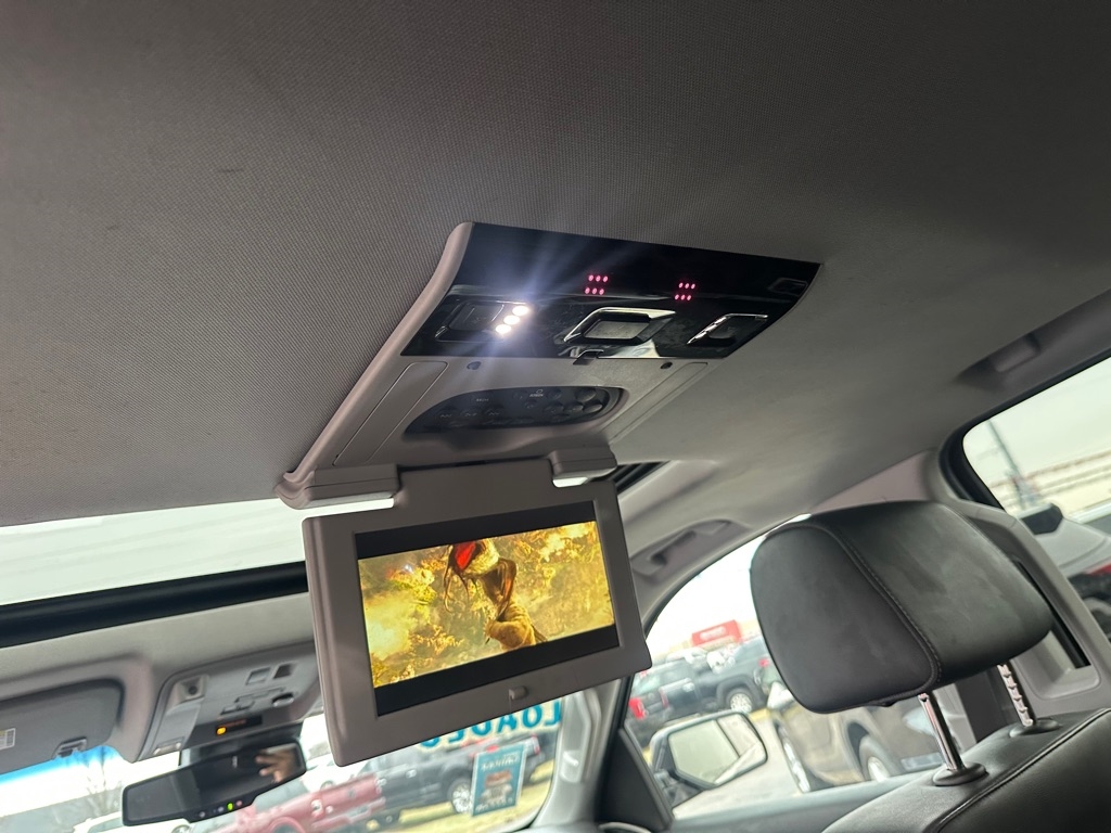 GMC Yukon XL Denali 4WD 2019