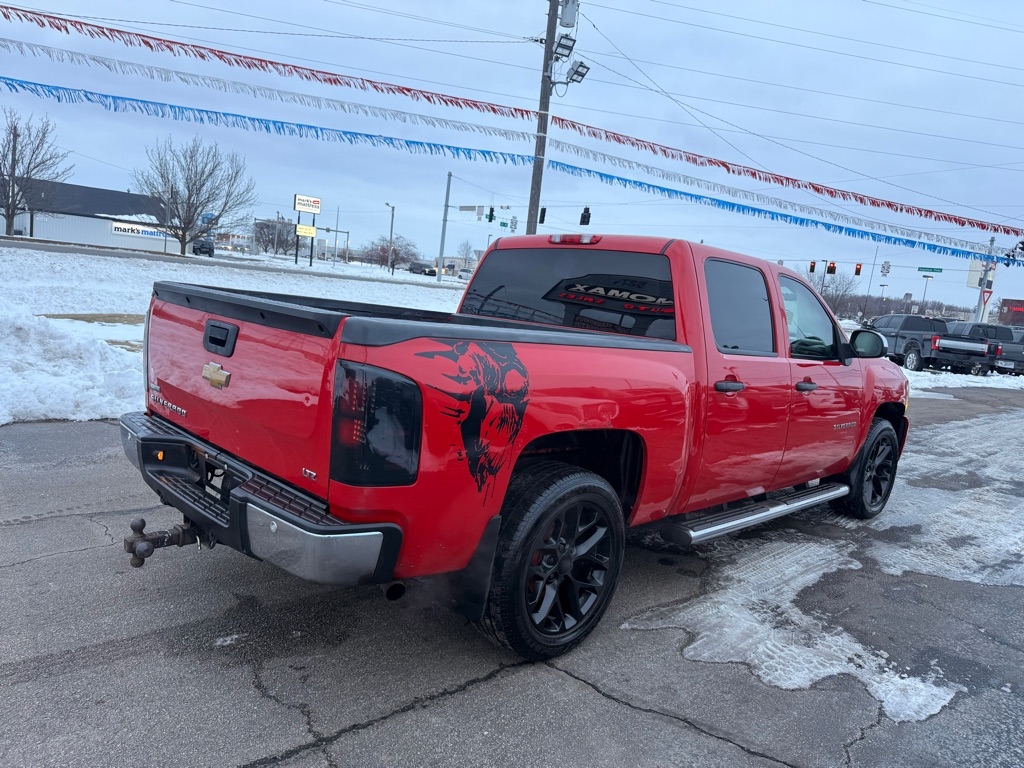 Chevrolet Silverado 1500 LTZ Crew Cab 4WD 2011