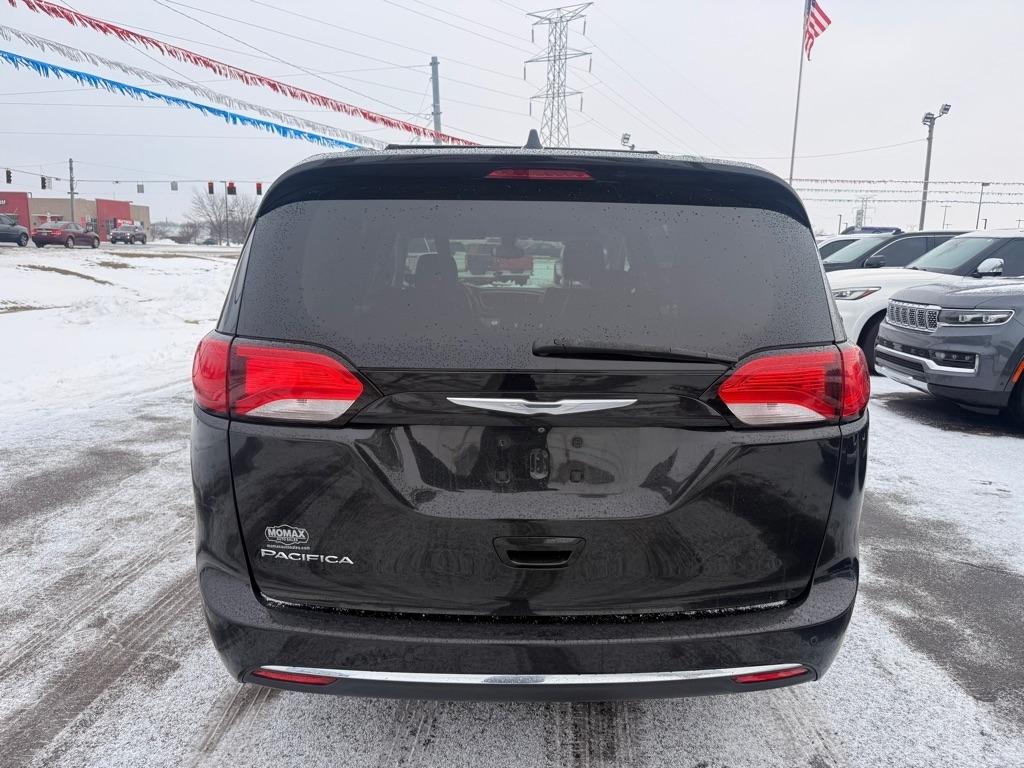 Chrysler Pacifica Touring-L 2017