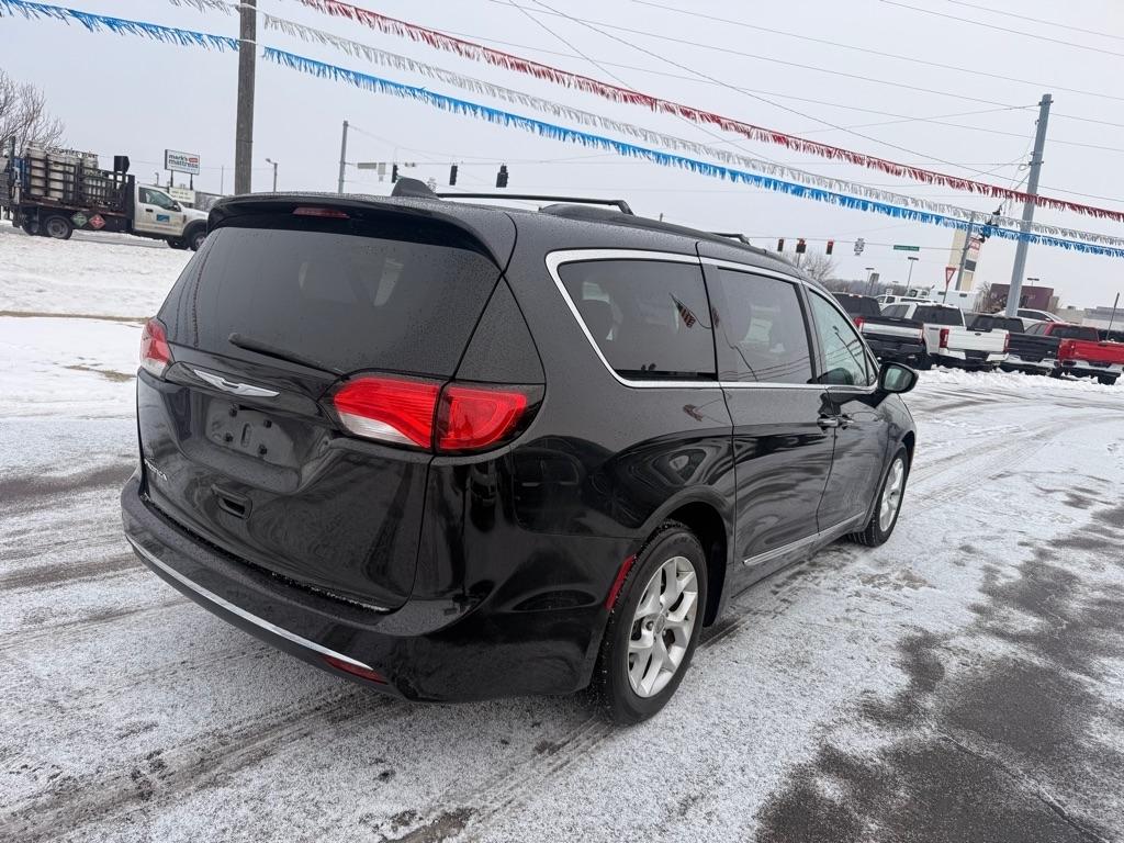 Chrysler Pacifica Touring-L 2017