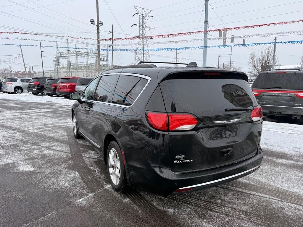 Chrysler Pacifica Touring-L 2017