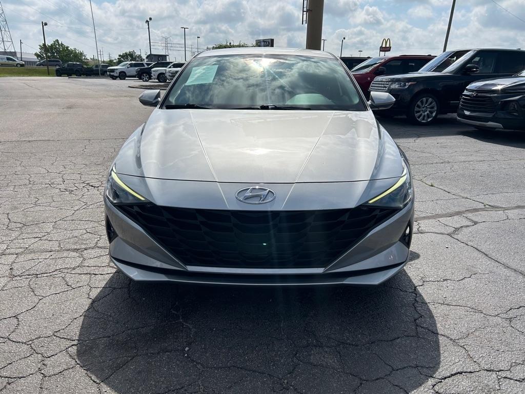 Hyundai Elantra SEL 2021