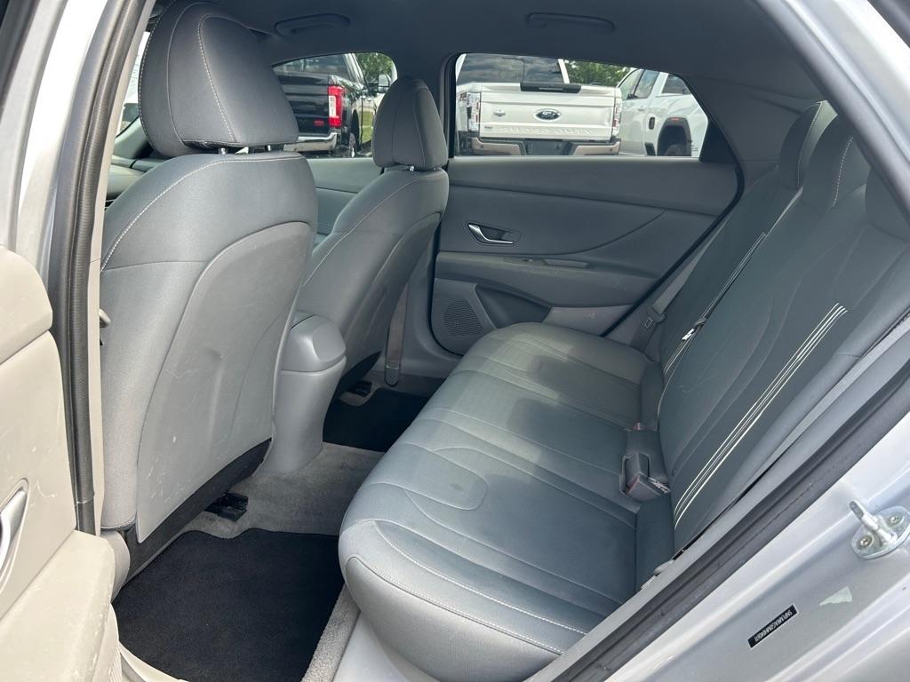 Hyundai Elantra SEL 2021