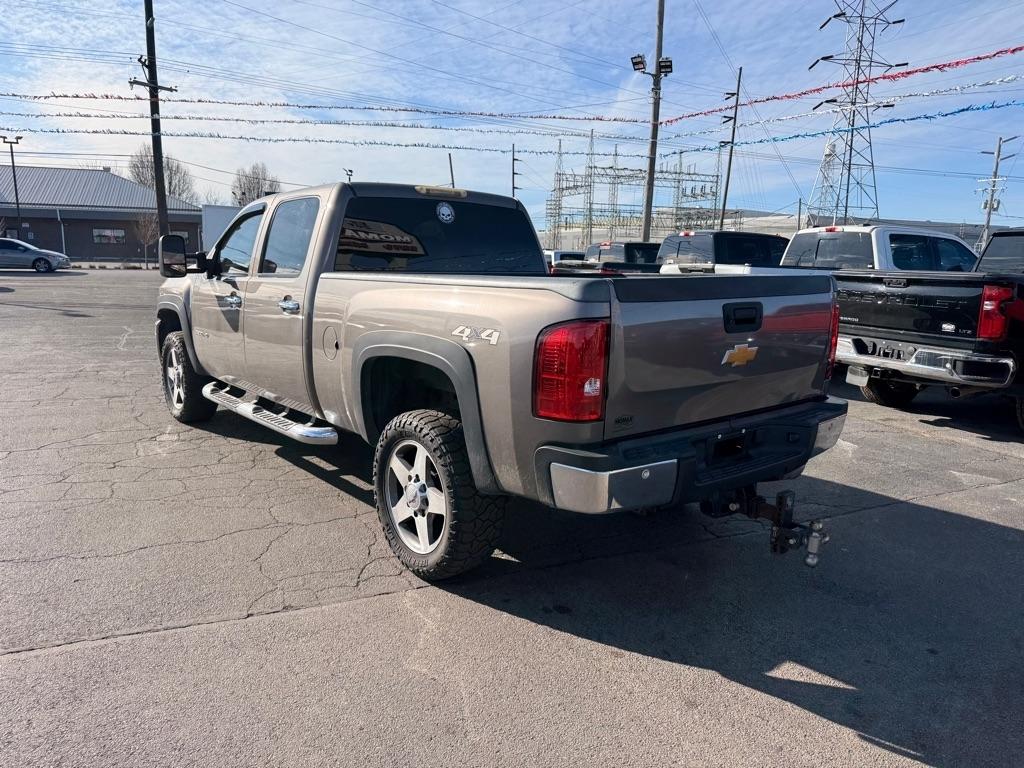 Chevrolet Silverado 2500HD LTZ Crew Cab 4WD 2011
