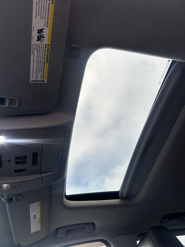 GMC Sierra 1500 SLT Crew Cab 4WD 2014