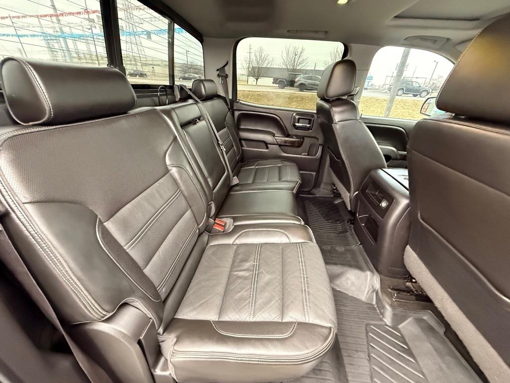 GMC Sierra 1500 Denali Crew Cab Long Box 4WD 2016