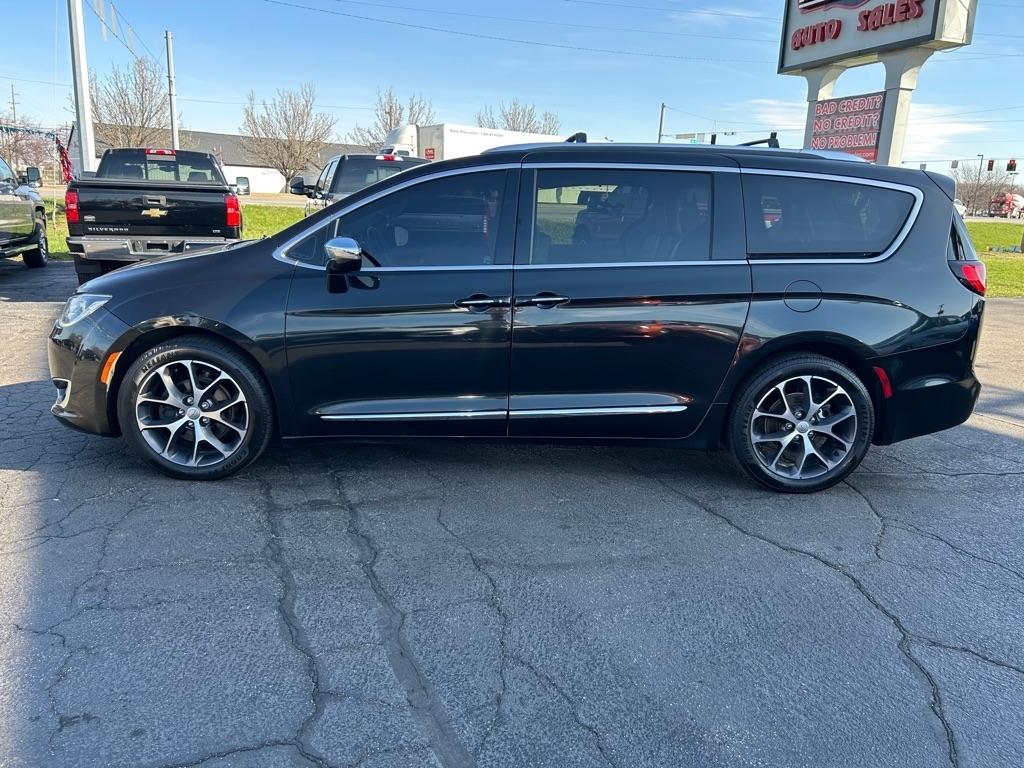 Chrysler Pacifica Limited 2017