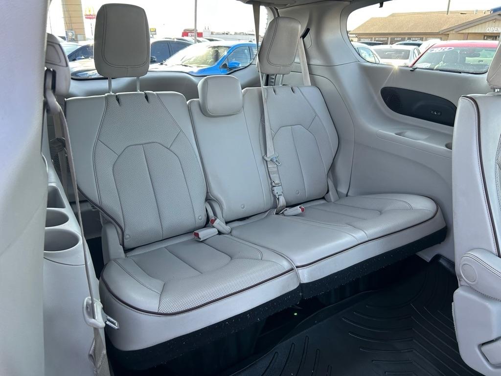 Chrysler Pacifica Limited 2017