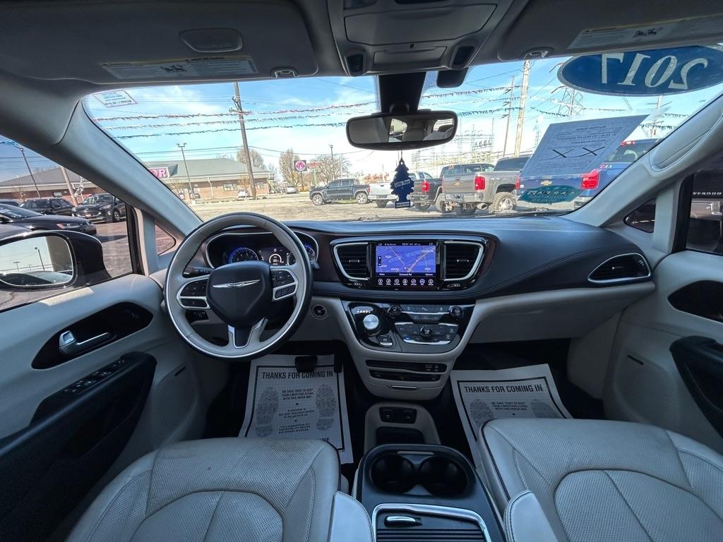 Chrysler Pacifica Limited 2017