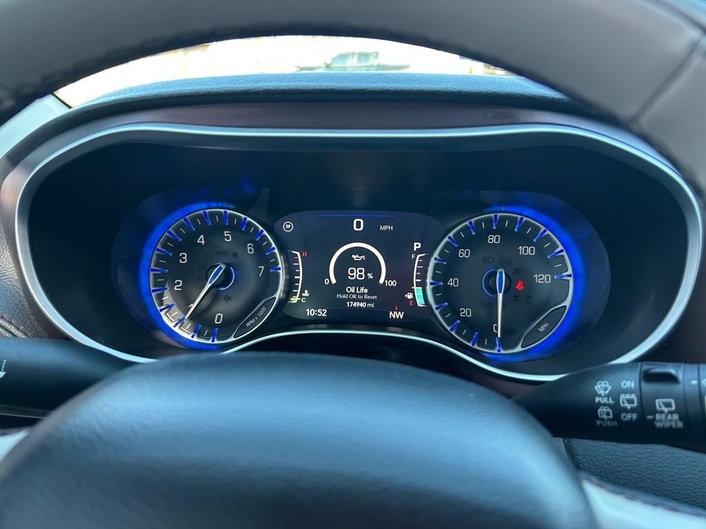 Chrysler Pacifica Limited 2017