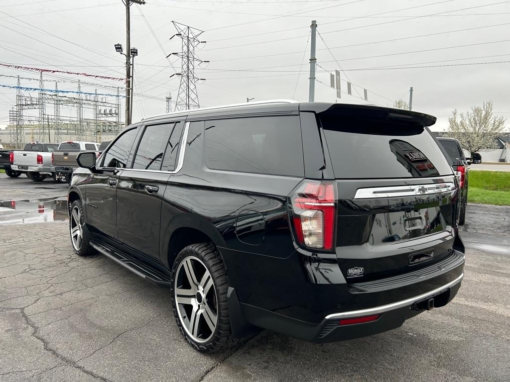 Chevrolet Suburban LT 4WD 2021