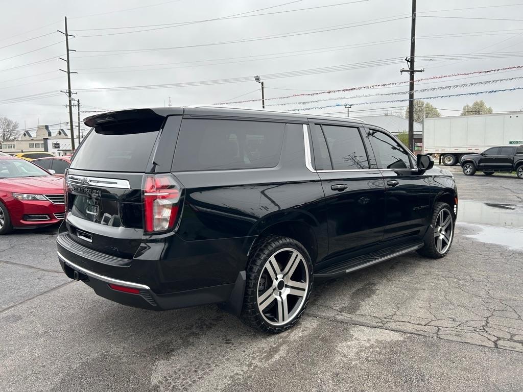 Chevrolet Suburban LT 4WD 2021