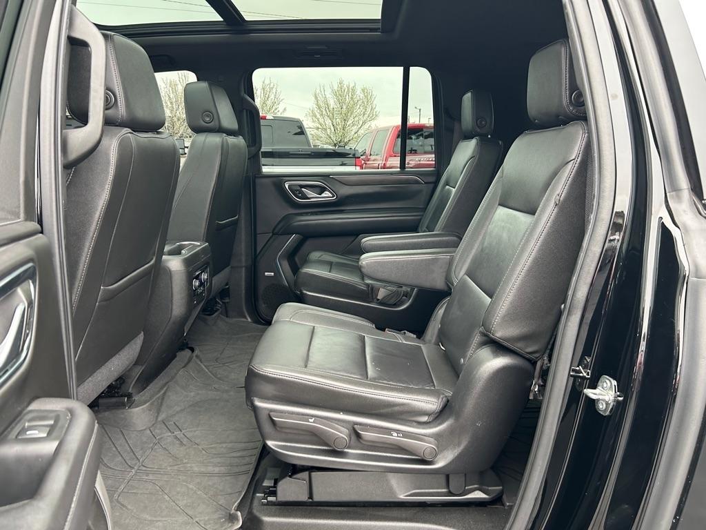 Chevrolet Suburban LT 4WD 2021