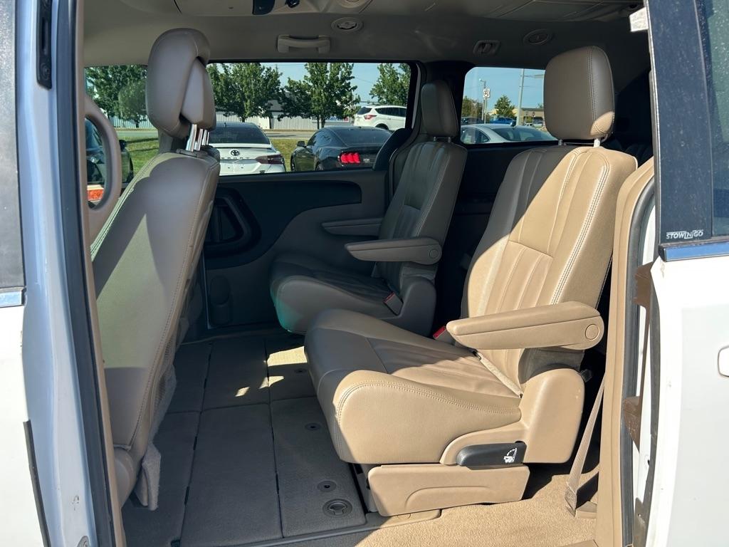 Chrysler Town & Country Touring 2014
