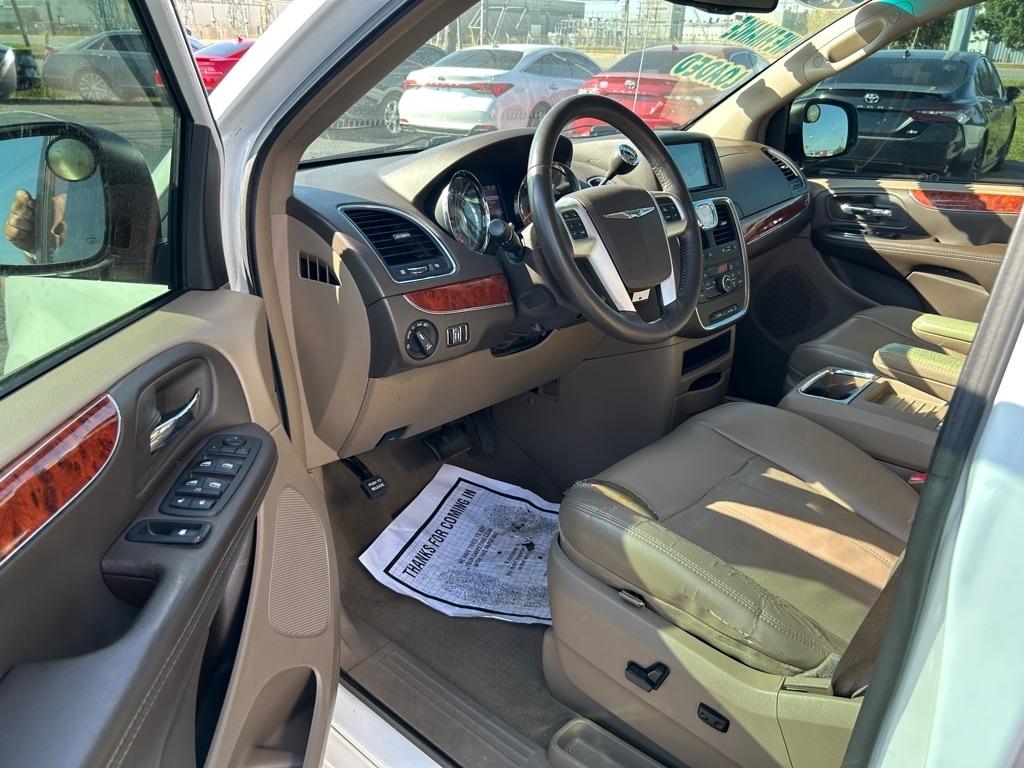 Chrysler Town & Country Touring 2014