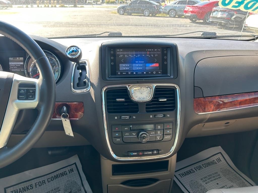 Chrysler Town & Country Touring 2014