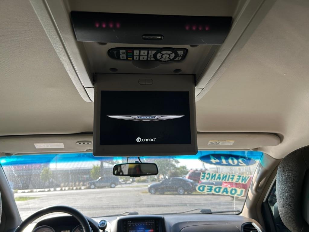 Chrysler Town & Country Touring 2014