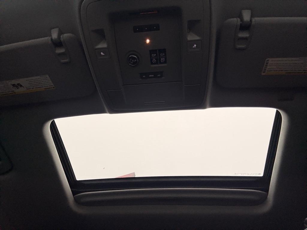 Chevrolet Tahoe LTZ 4WD 2015