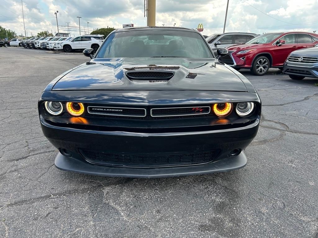 Dodge Challenger SE 2010