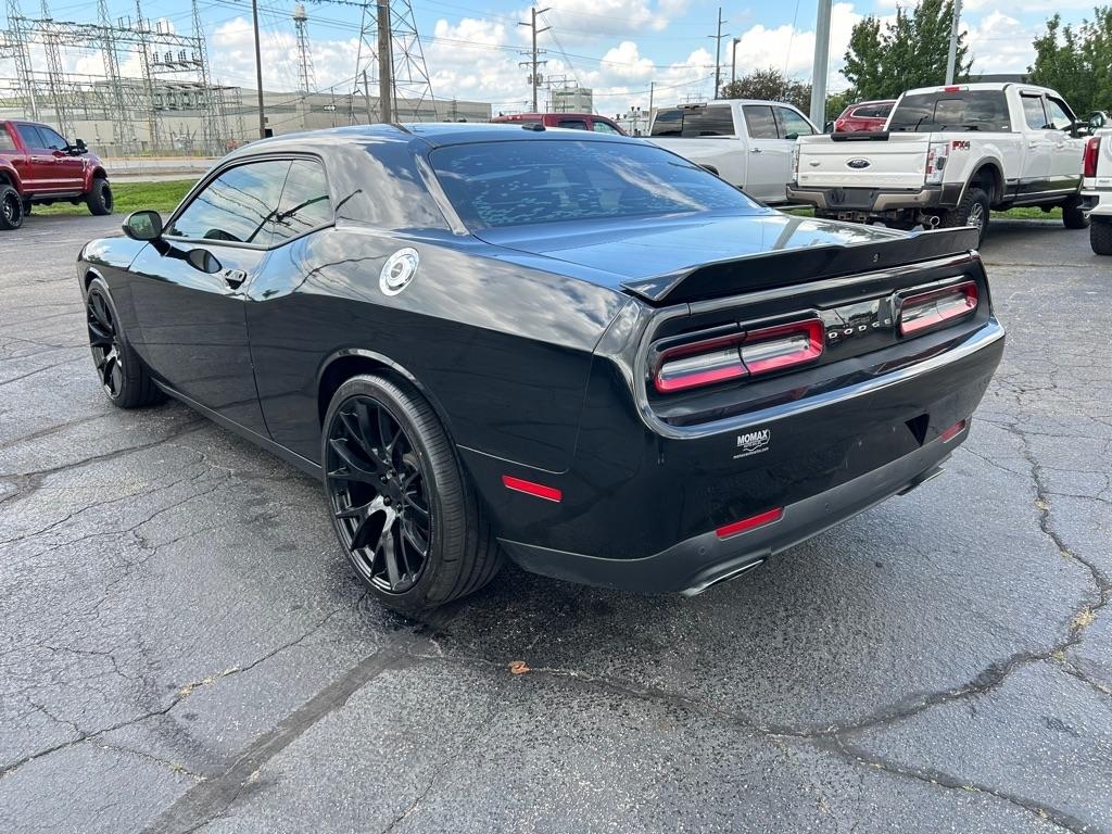 Dodge Challenger SE 2010