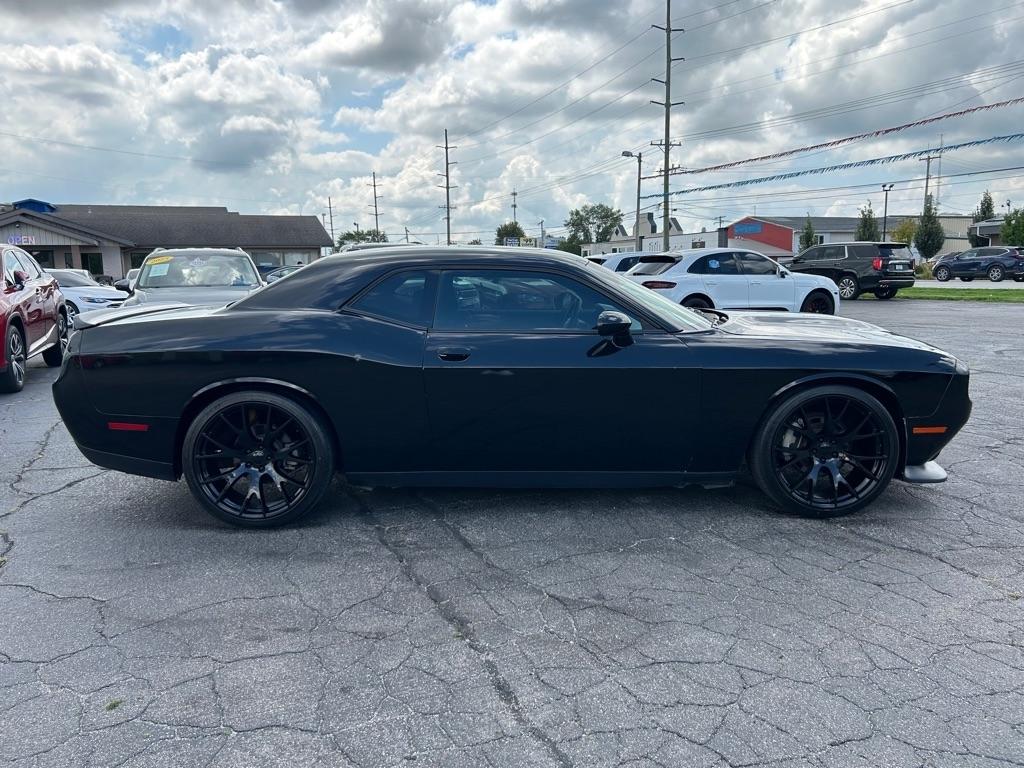 Dodge Challenger SE 2010