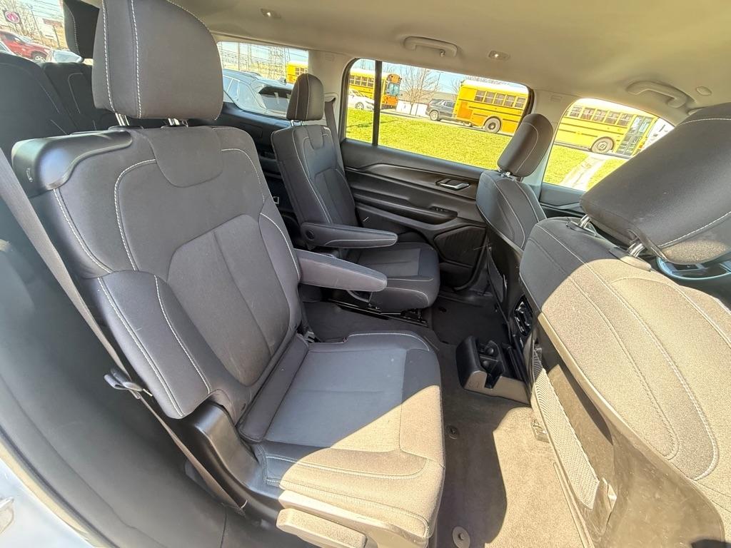 Jeep Grand Cherokee L Laredo 2023