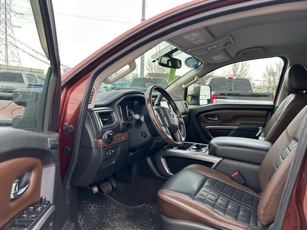 Nissan Titan XD SL 4WD Diesel 2016