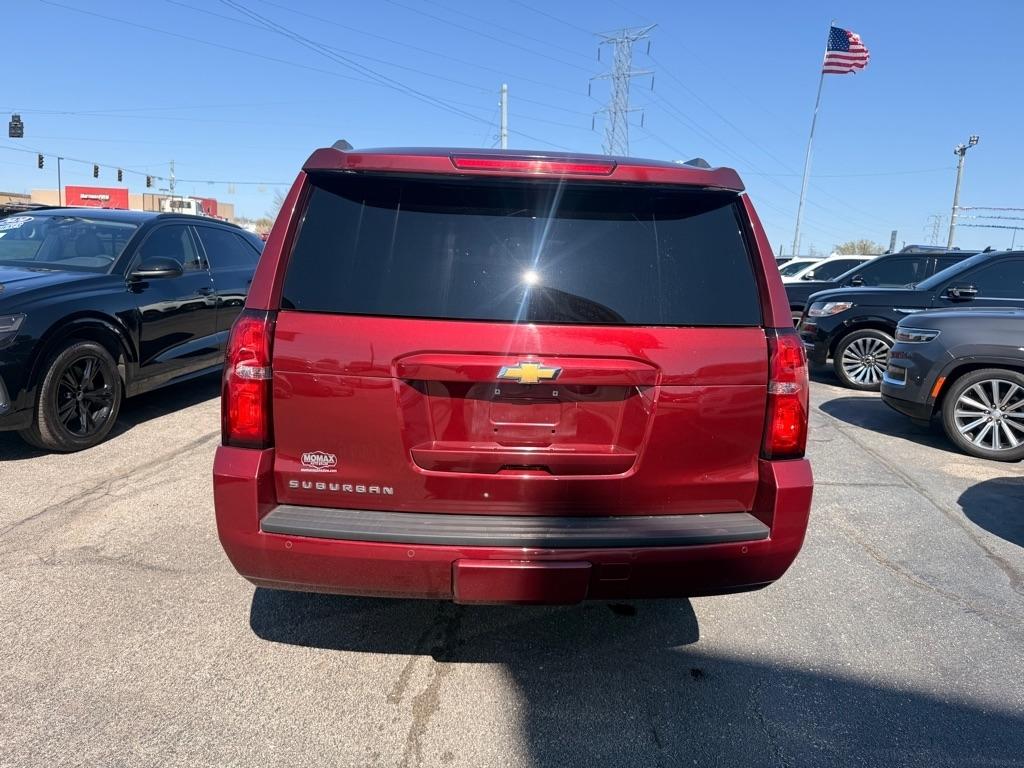 Chevrolet Suburban LT 4WD 2020