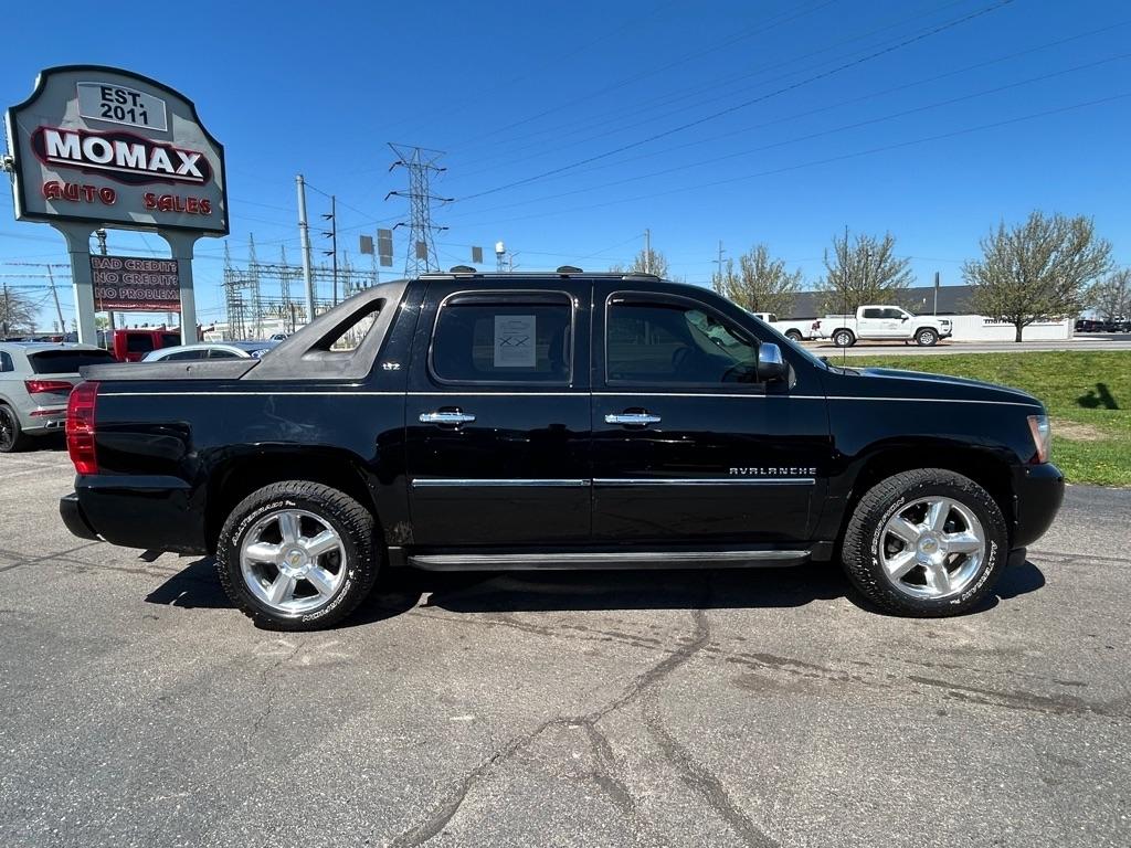Chevrolet Avalanche LTZ 4WD 2010