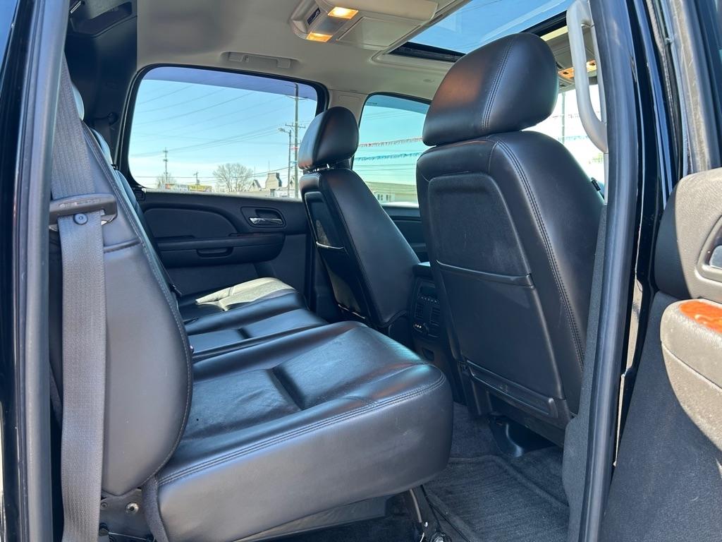 Chevrolet Avalanche LTZ 4WD 2010