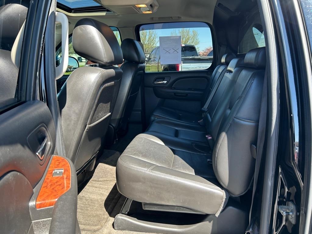 Chevrolet Avalanche LTZ 4WD 2010