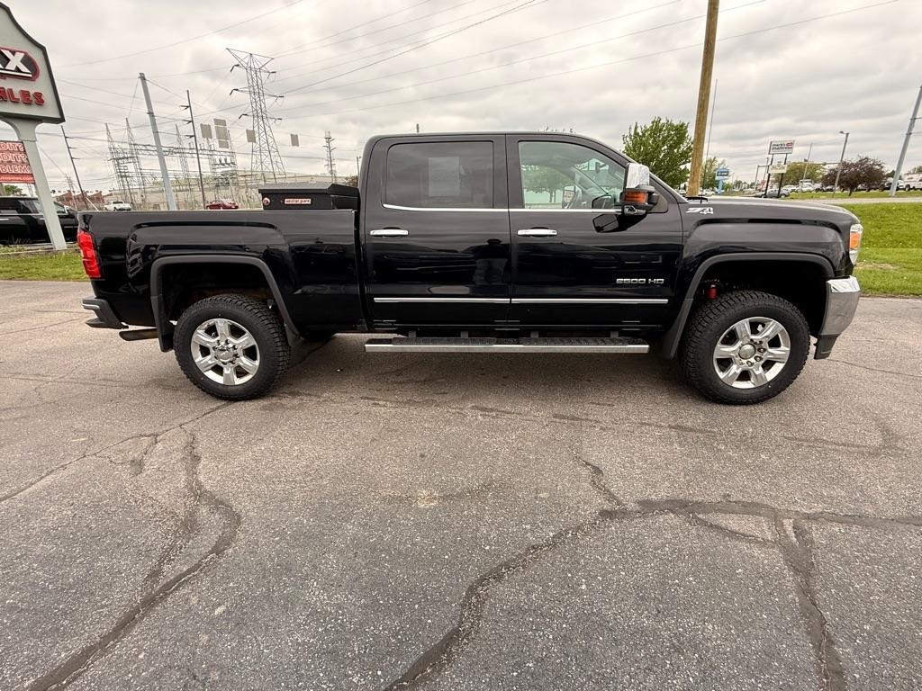 GMC Sierra 2500HD SLT Crew Cab 4WD 2017