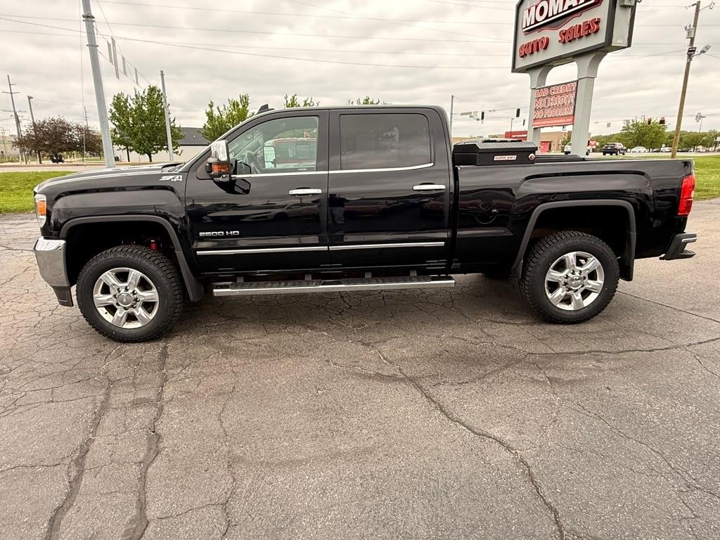 GMC Sierra 2500HD SLT Crew Cab 4WD 2017