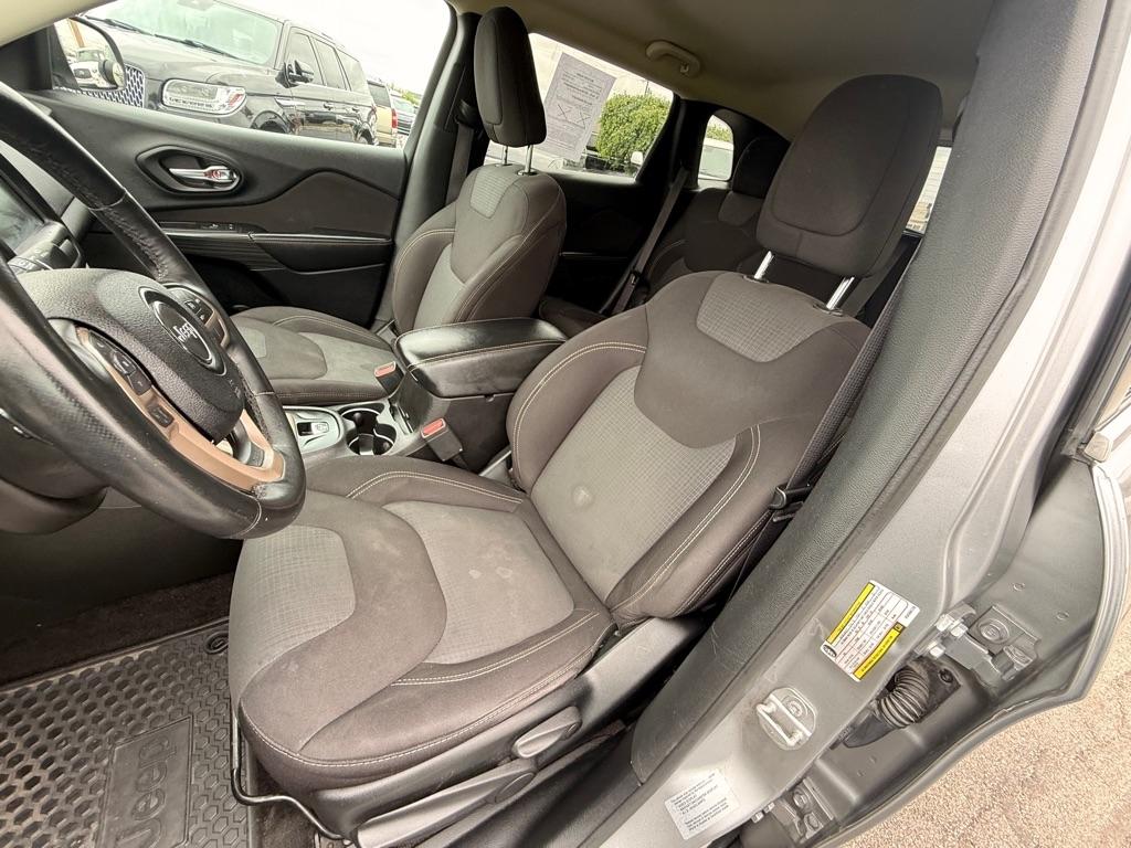 Jeep Cherokee Latitude FWD 2017