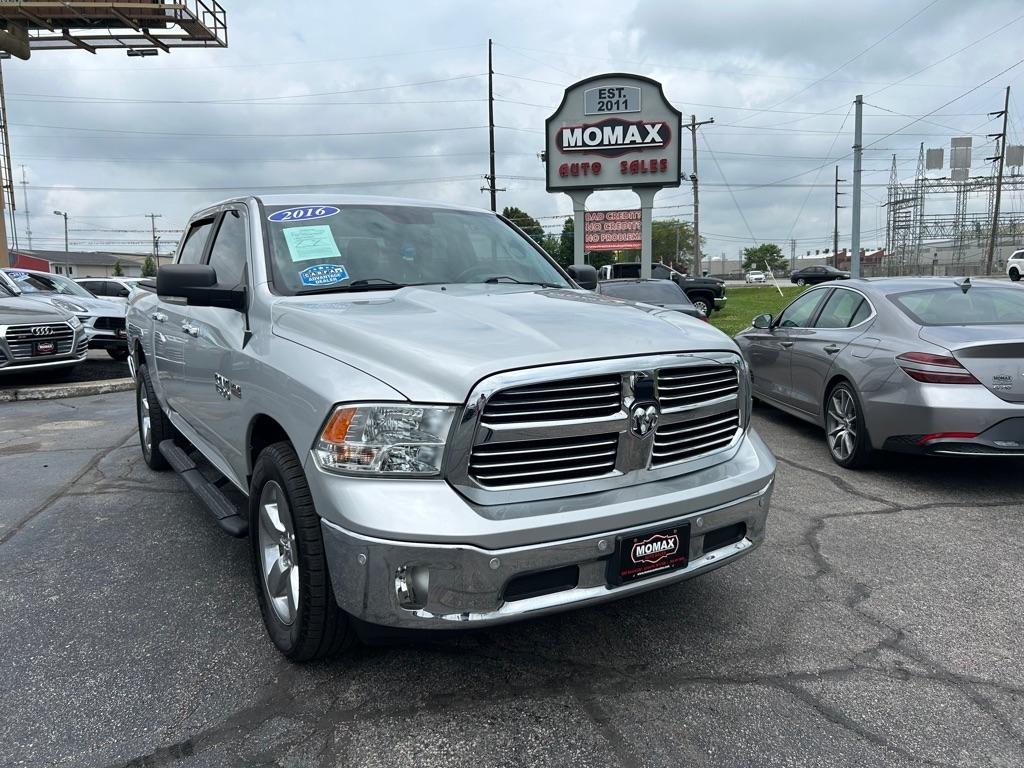 RAM 1500 SLT Crew Cab SWB 4WD 2016