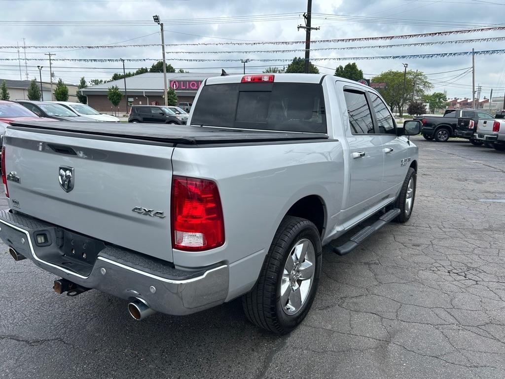 RAM 1500 SLT Crew Cab SWB 4WD 2016