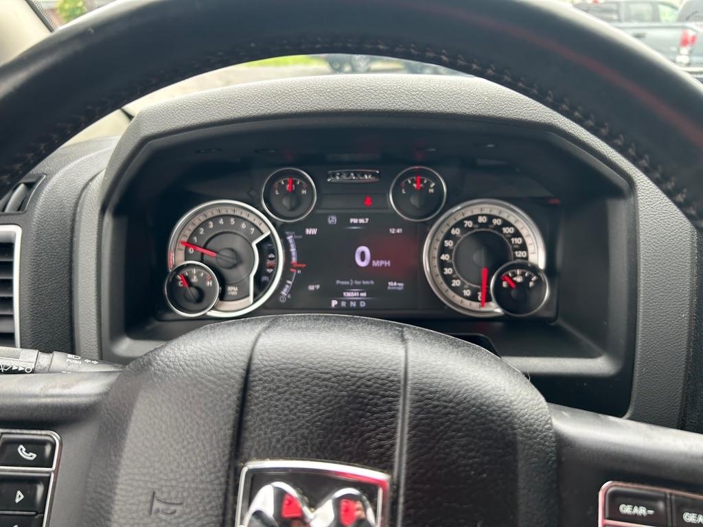 RAM 1500 SLT Crew Cab SWB 4WD 2016
