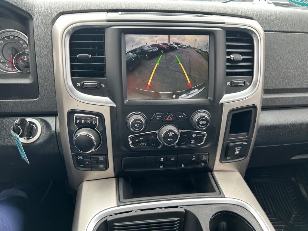 RAM 1500 SLT Crew Cab SWB 4WD 2016