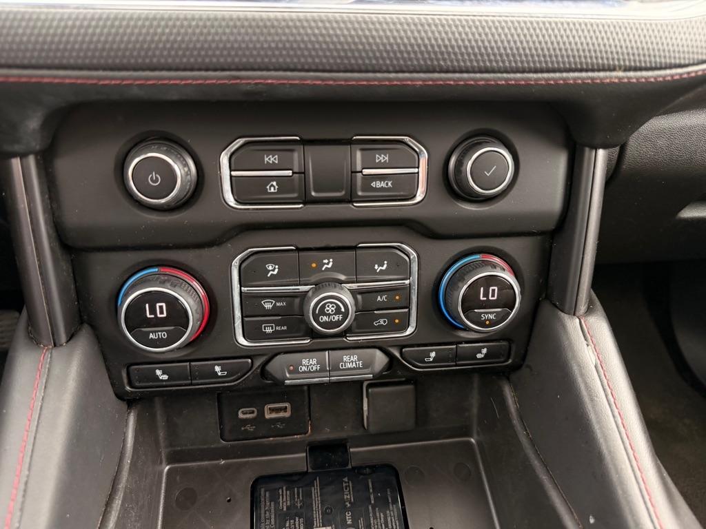 Chevrolet Suburban RST 4WD 2021