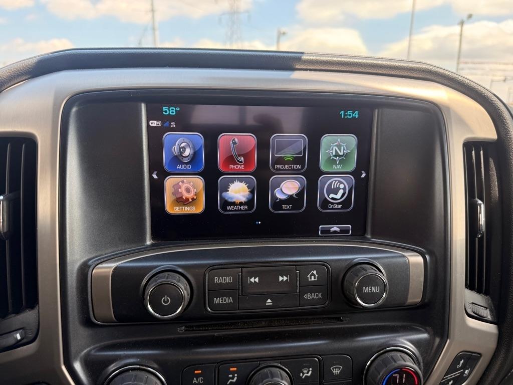 GMC Sierra 1500 Denali Crew Cab Long Box 4WD 2017