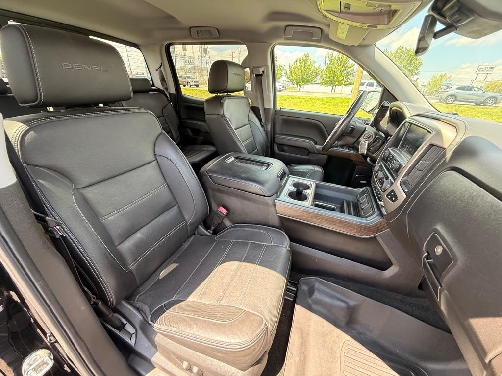 GMC Sierra 1500 Denali Crew Cab Long Box 4WD 2017