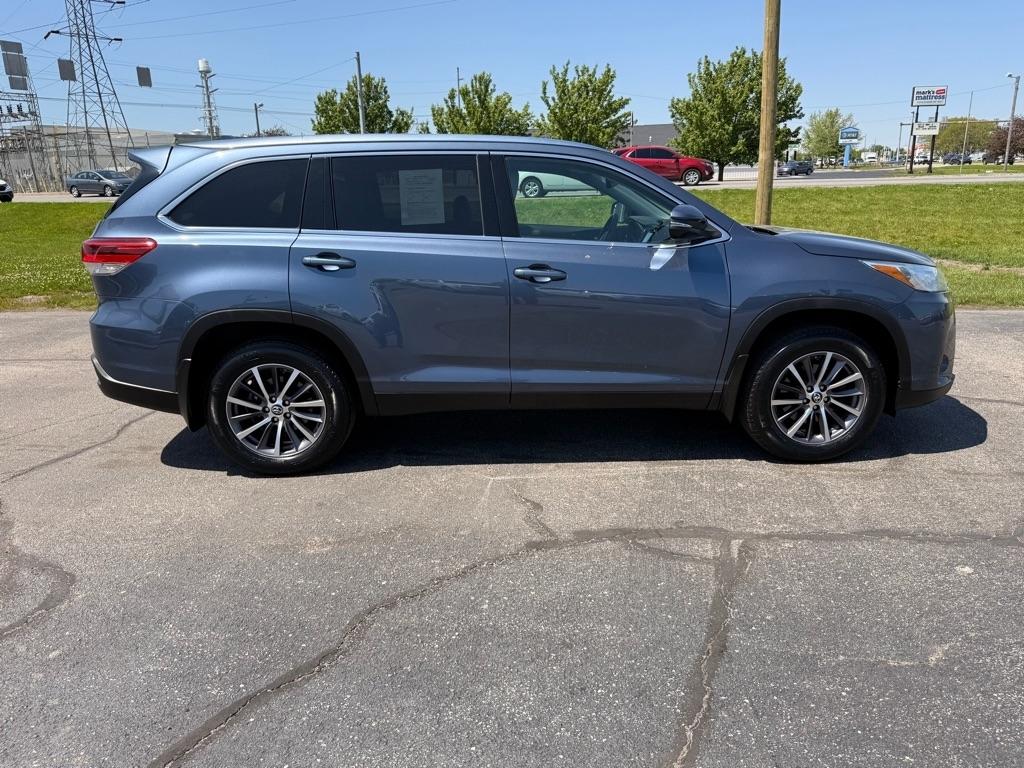 Toyota Highlander SE AWD V6 2019