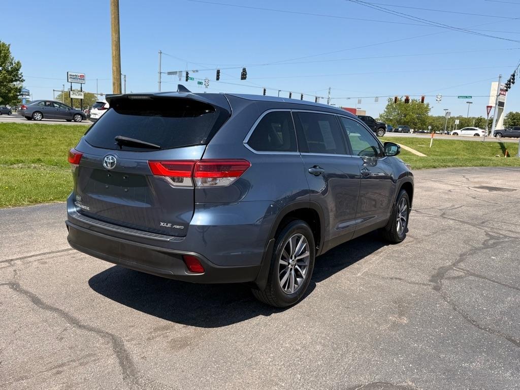 Toyota Highlander SE AWD V6 2019