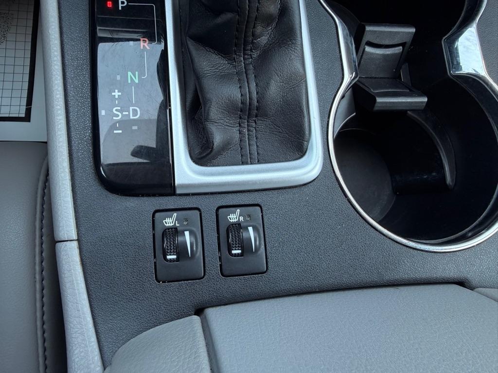 Toyota Highlander SE AWD V6 2019