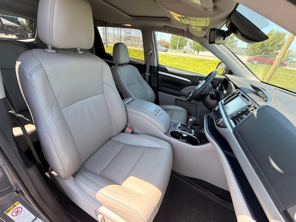 Toyota Highlander SE AWD V6 2019